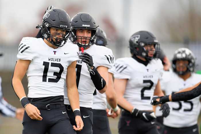 Tualatin.West-Linn.6A-football-semifinal.Leon-Neuschwander.24
